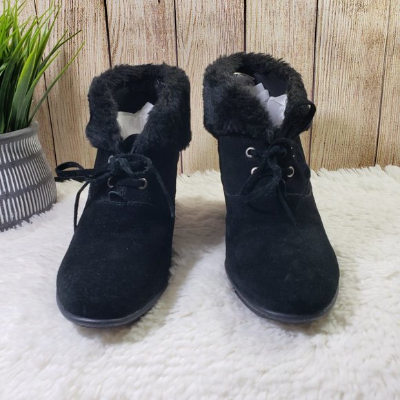 B. MAKOWSKY Women's Size 9m Black Solid Suede Wedges - Picture 10 of 11